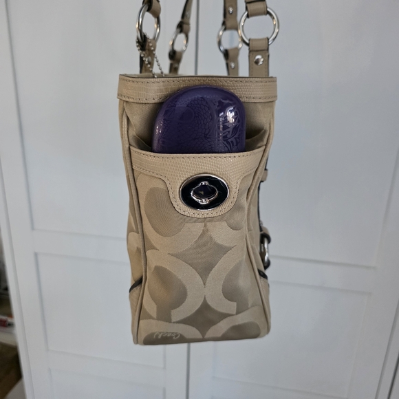 Coach Y2K Signature Tote Tan - Picture 9 of 9